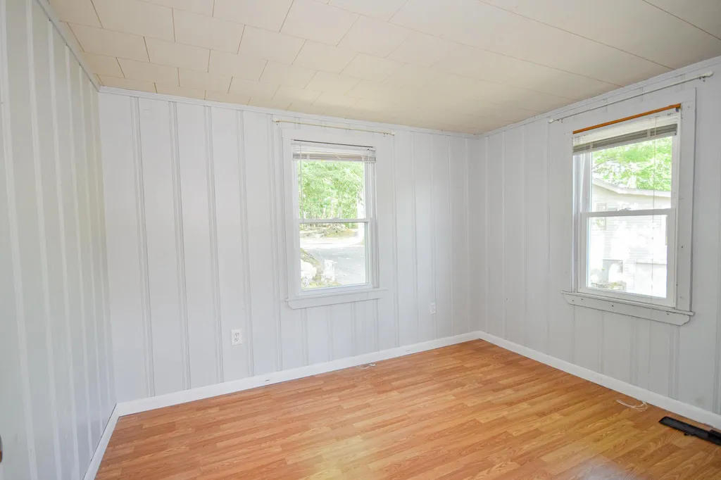 403 Mica Point Road Barrington NH 03825