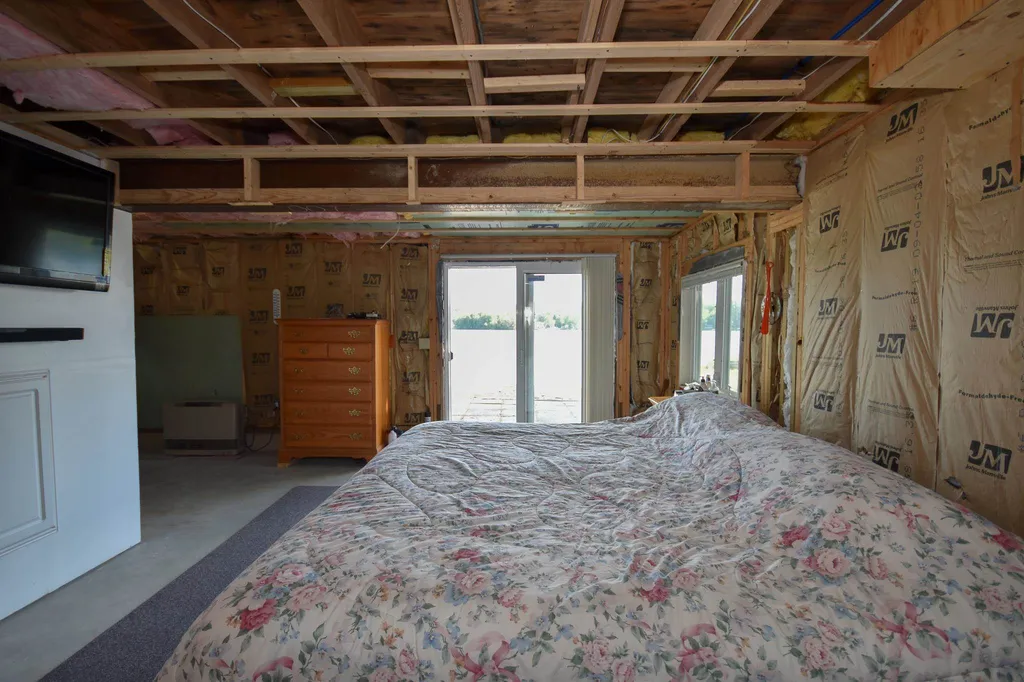 403 Mica Point Road Barrington NH 03825