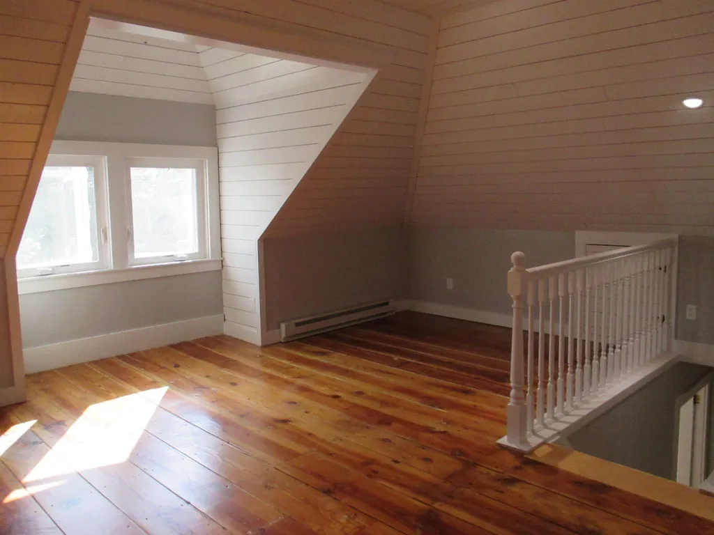 366 Roxbury Street Keene NH 03431
