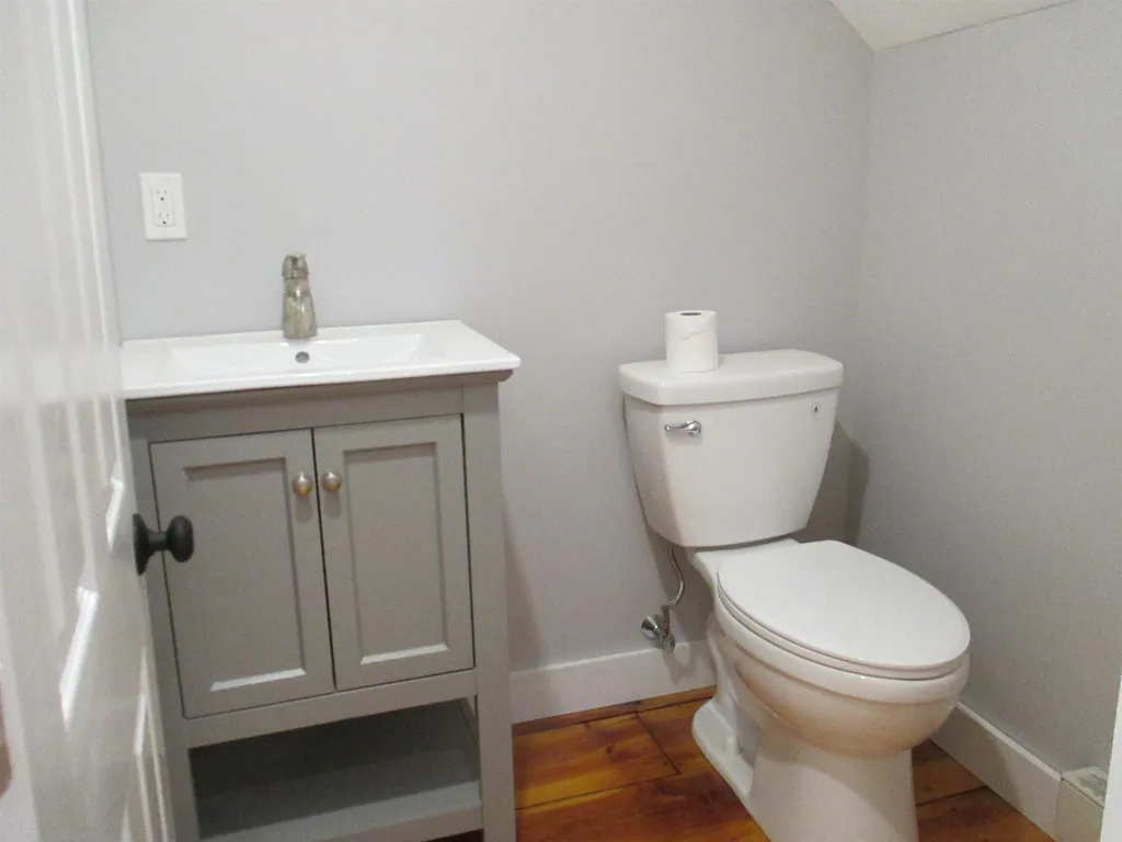 366 Roxbury Street Keene NH 03431