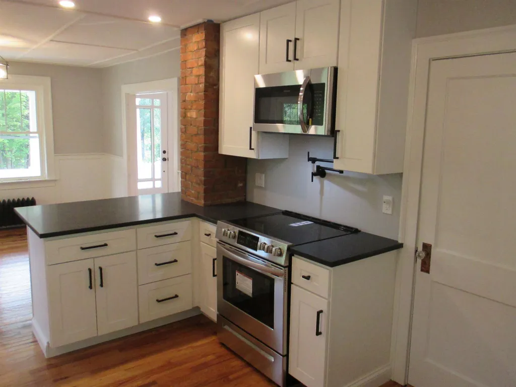 366 Roxbury Street Keene NH 03431