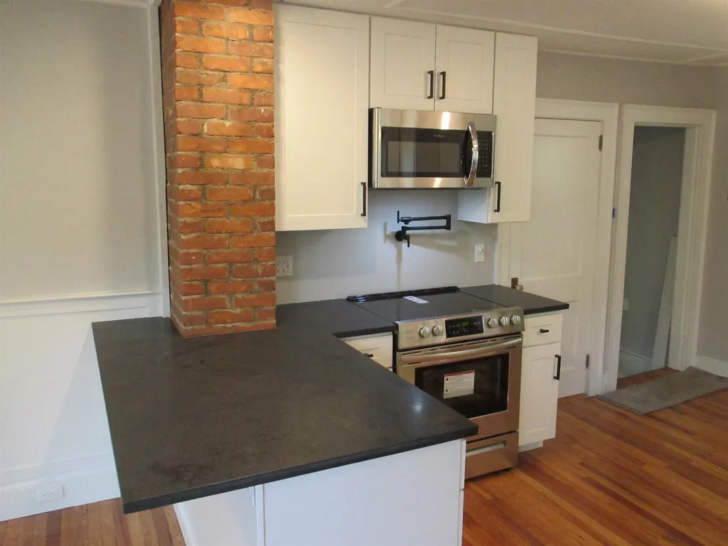 366 Roxbury Street Keene NH 03431