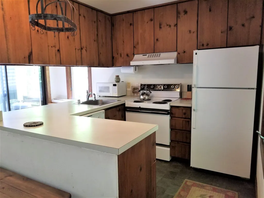 4645 Battleground Road Fayston VT 05673