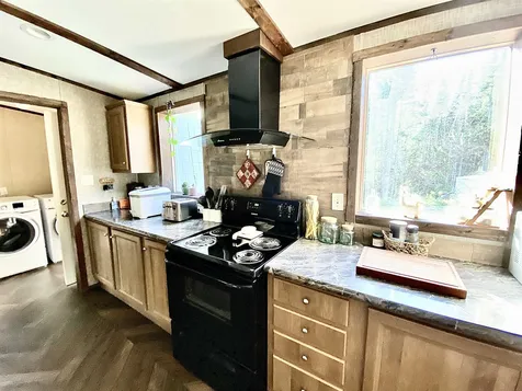 43 Kingfield Road Pittsburg NH 03592