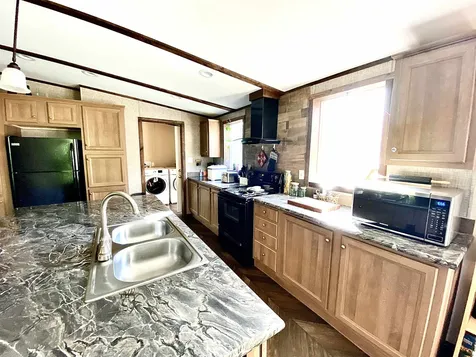 43 Kingfield Road Pittsburg NH 03592