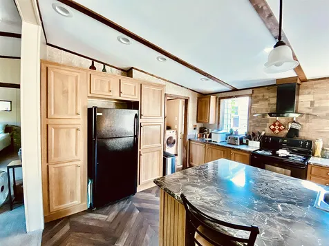 43 Kingfield Road Pittsburg NH 03592