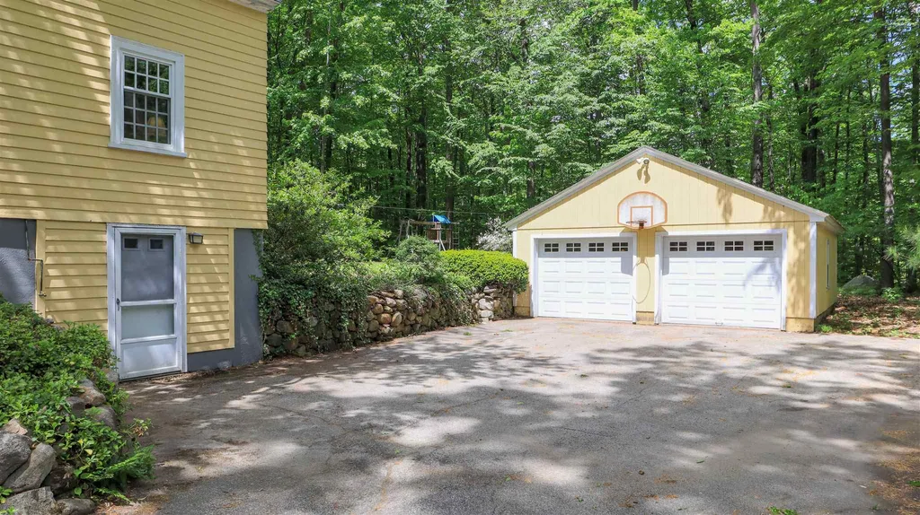 40 Thayer Pond Road Concord NH 03301