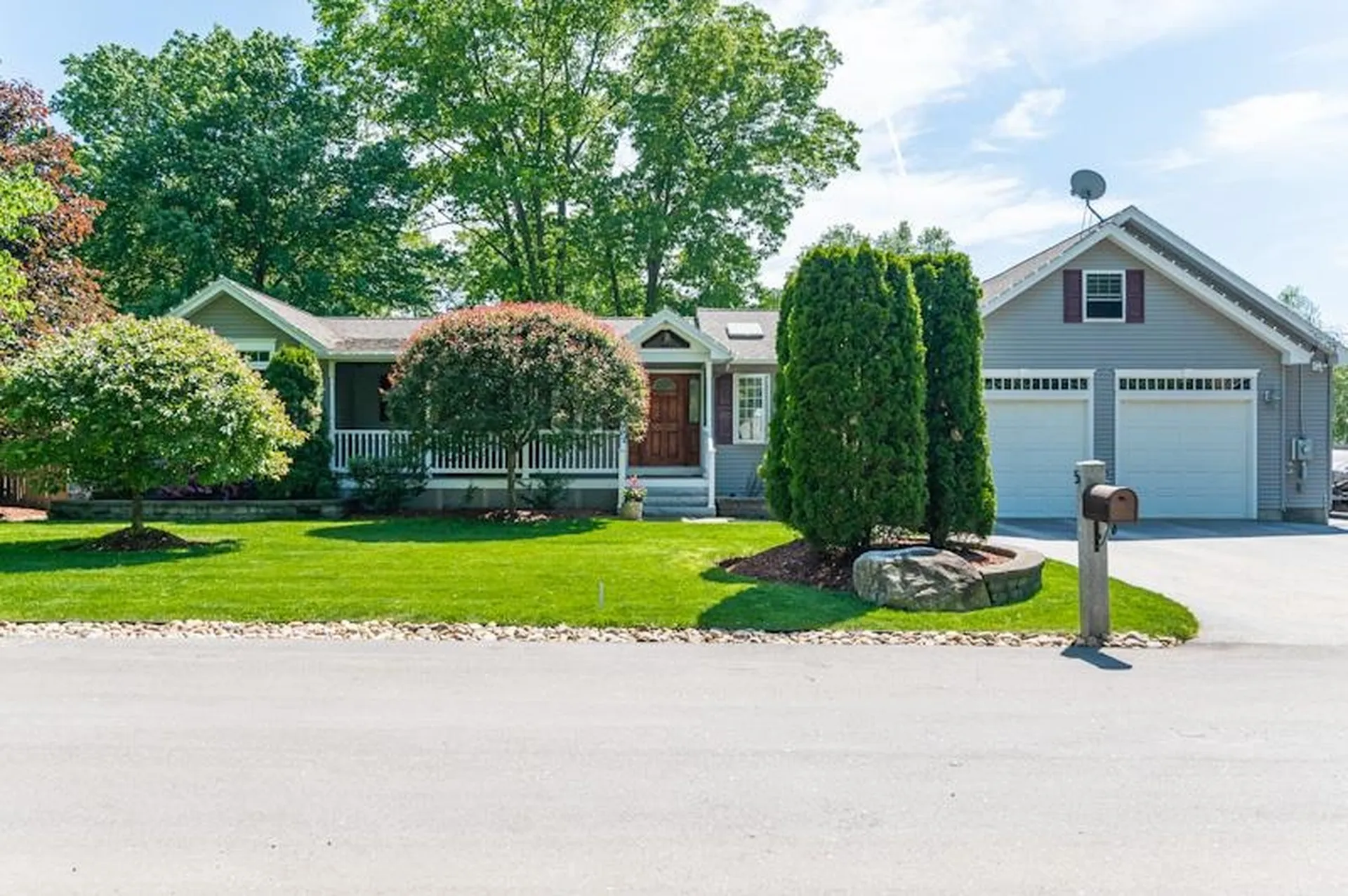 5 Lantern Lane Merrimack NH 03054