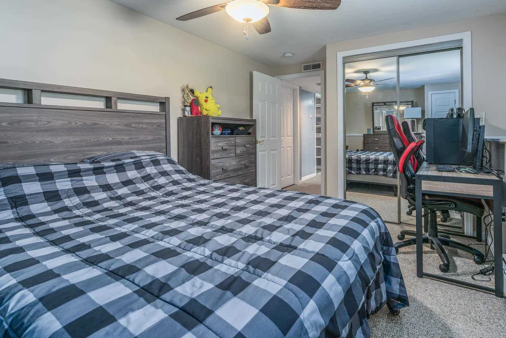 4 Wood Avenue Derry NH 03038