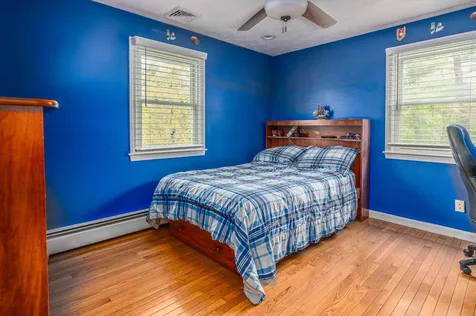 4 Wood Avenue Derry NH 03038