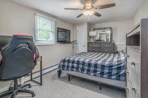 4 Wood Avenue Derry NH 03038
