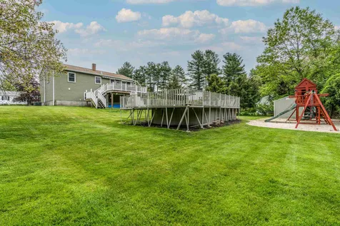 4 Wood Avenue Derry NH 03038