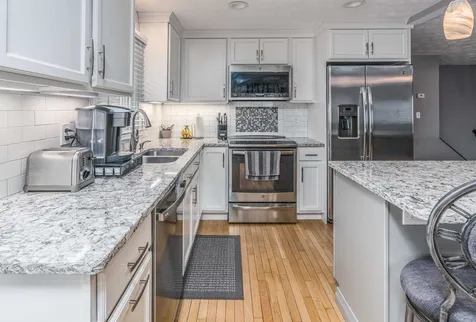 4 Wood Avenue Derry NH 03038