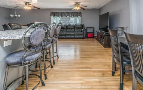 4 Wood Avenue Derry NH 03038
