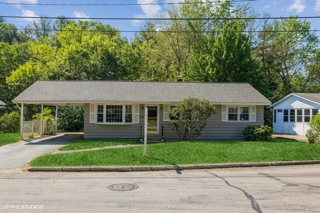 243 Gabrielle Street Manchester NH 03103