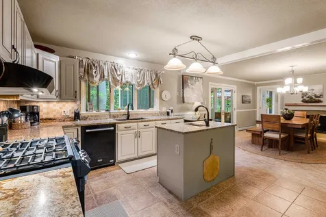 463 Otterville Road New London NH 03257