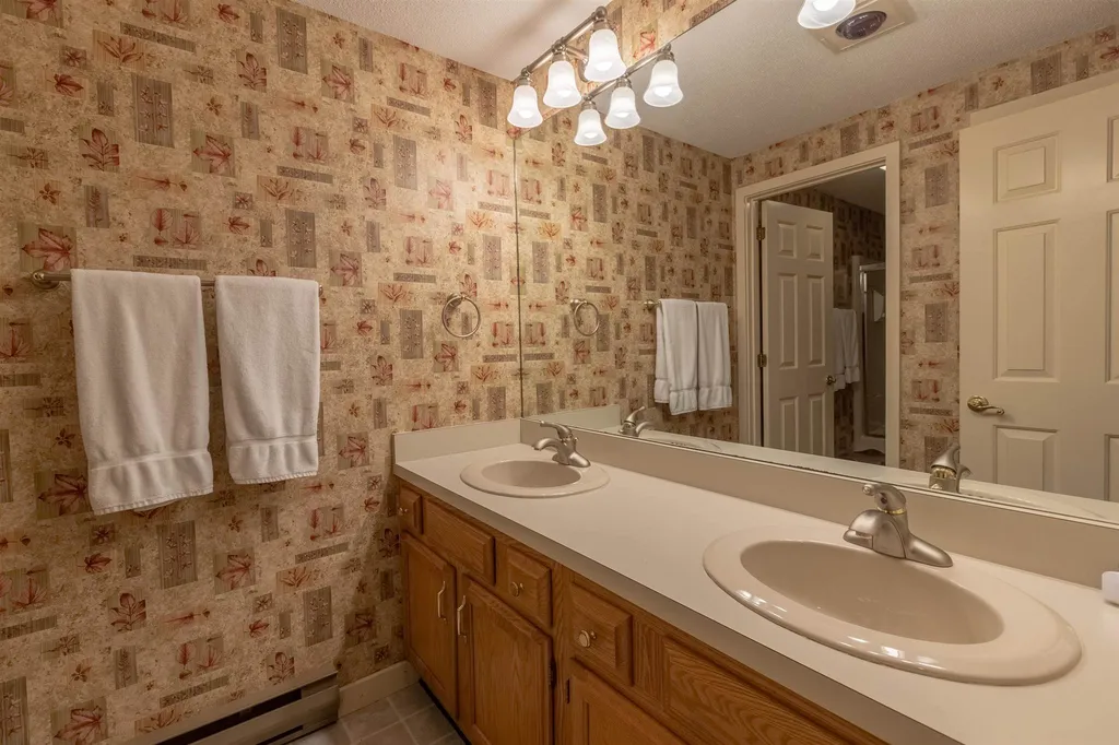 63 A Coolidge Falls Road Lincoln NH 03251
