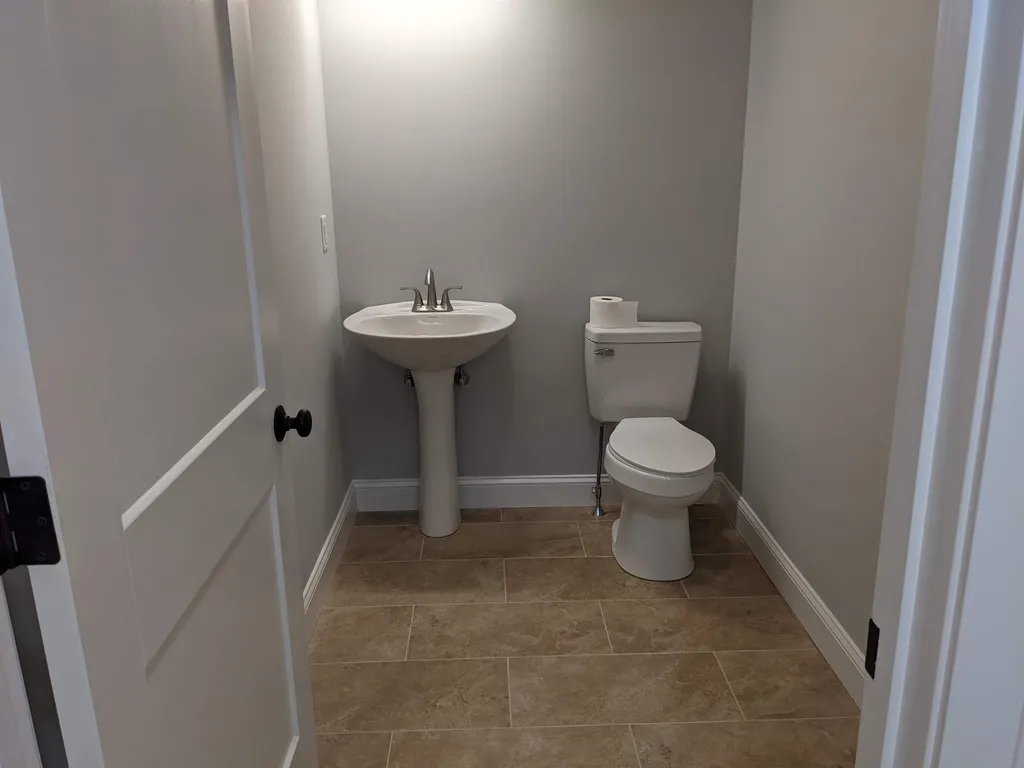 402 South Road Brentwood NH 03833