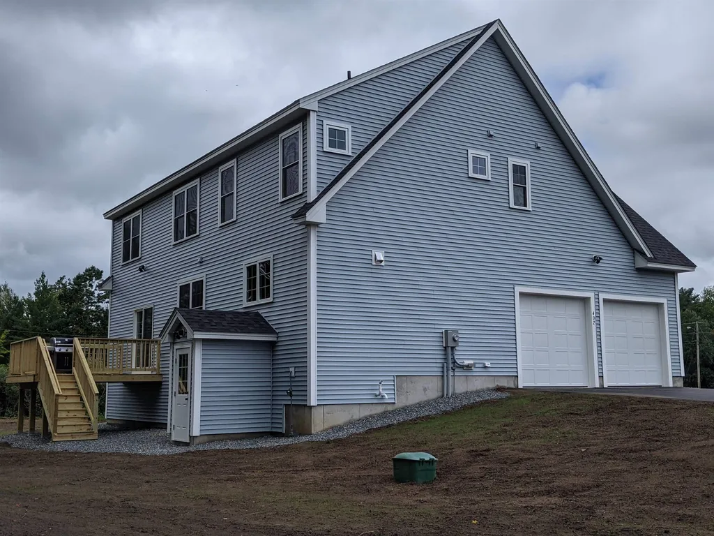 402 South Road Brentwood NH 03833