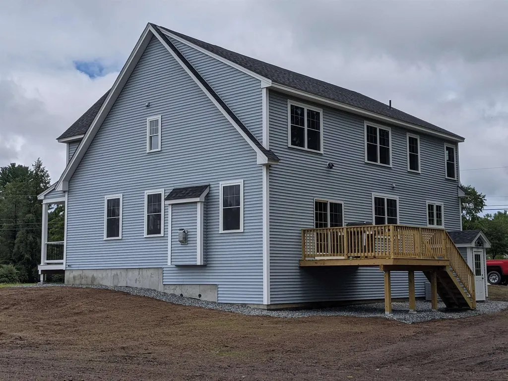 402 South Road Brentwood NH 03833