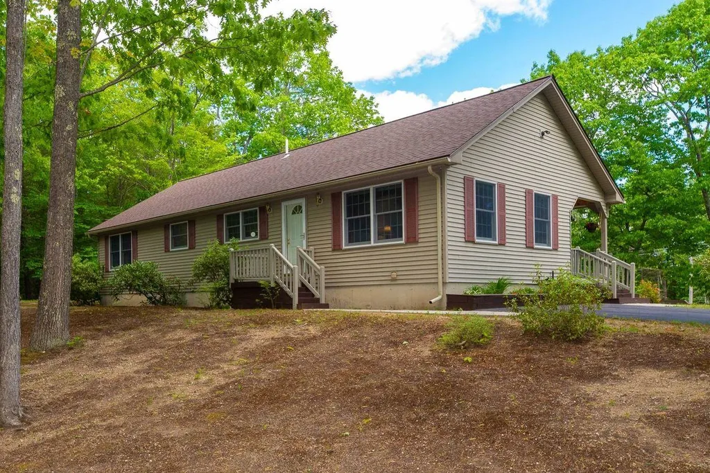 85 Elm Street Milton NH 03851