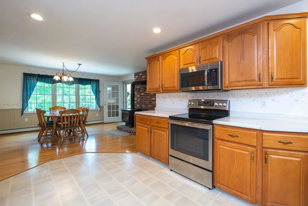 85 Elm Street Milton NH 03851