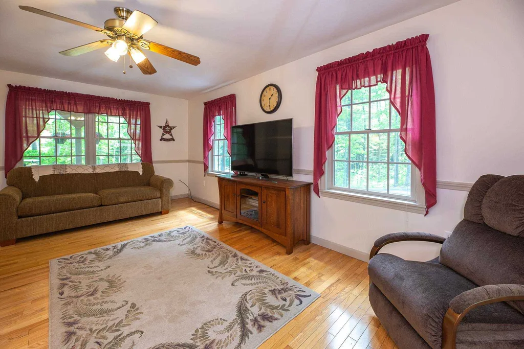 85 Elm Street Milton NH 03851