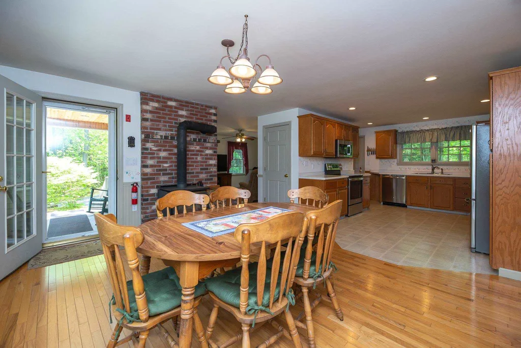 85 Elm Street Milton NH 03851