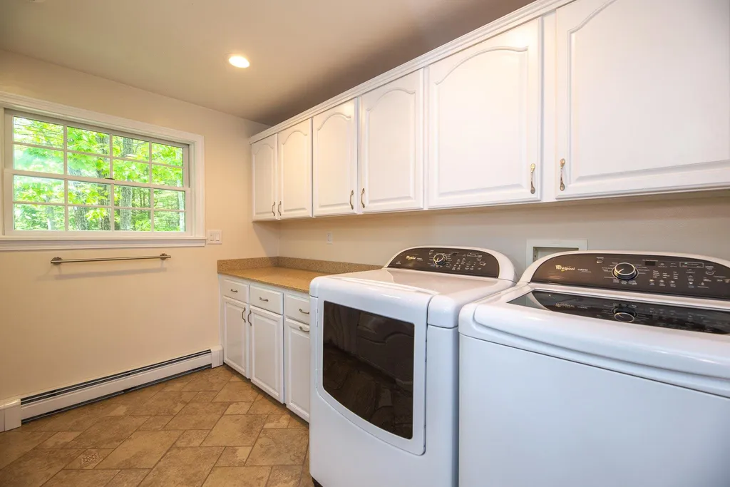 85 Elm Street Milton NH 03851