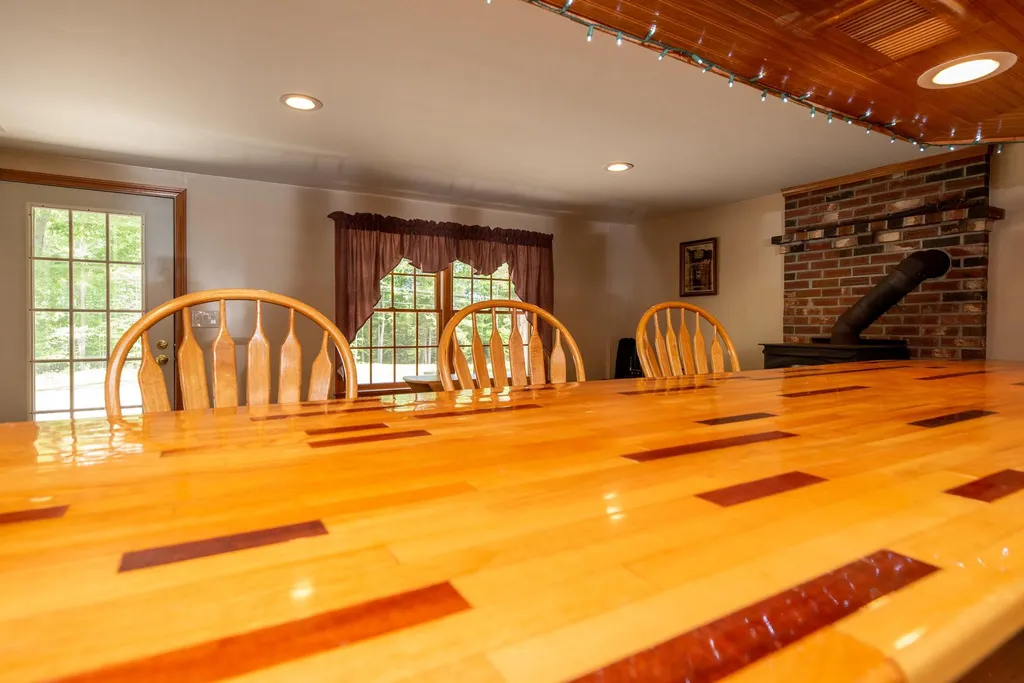 85 Elm Street Milton NH 03851