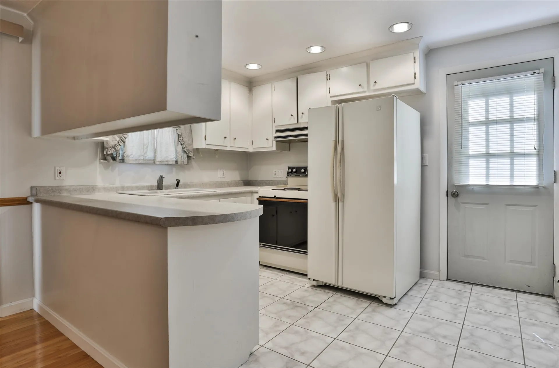 51 Old Auburn Road Derry NH 03038