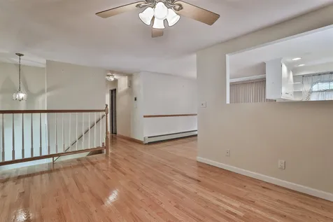 51 Old Auburn Road Derry NH 03038