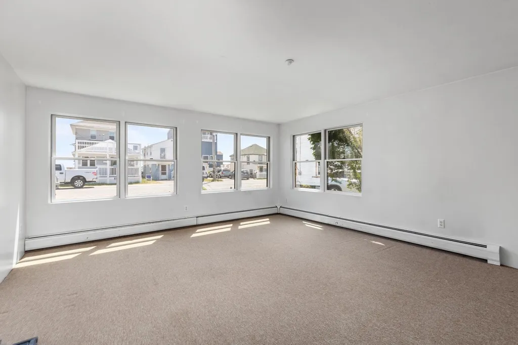 26 Kings Highway Hampton NH 03842