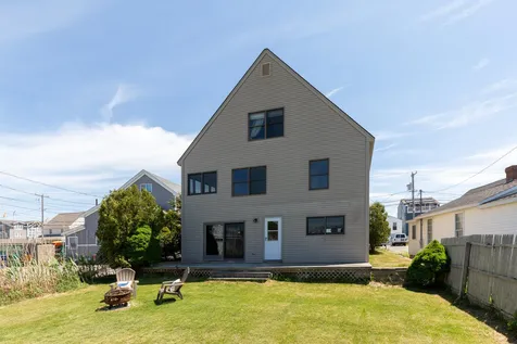 26 Kings Highway Hampton NH 03842