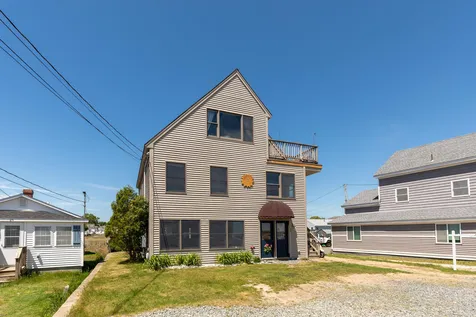 26 Kings Highway Hampton NH 03842