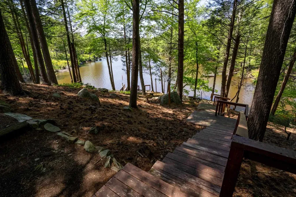 16 Smith Garrison Road Newmarket NH 03857