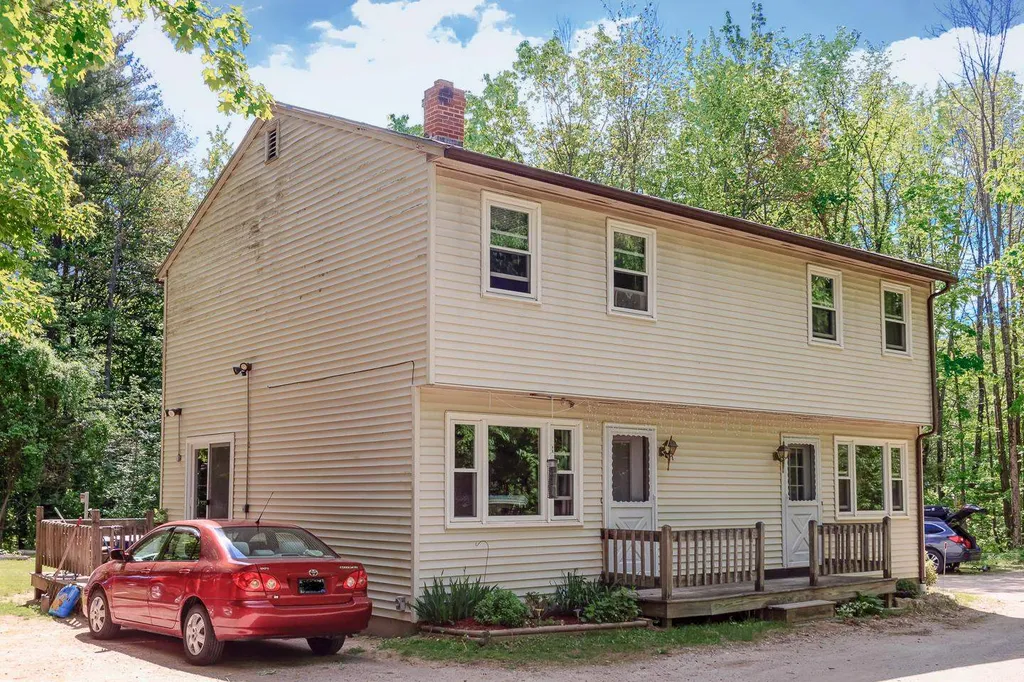 496 E Dunbarton Road Goffstown NH 03045