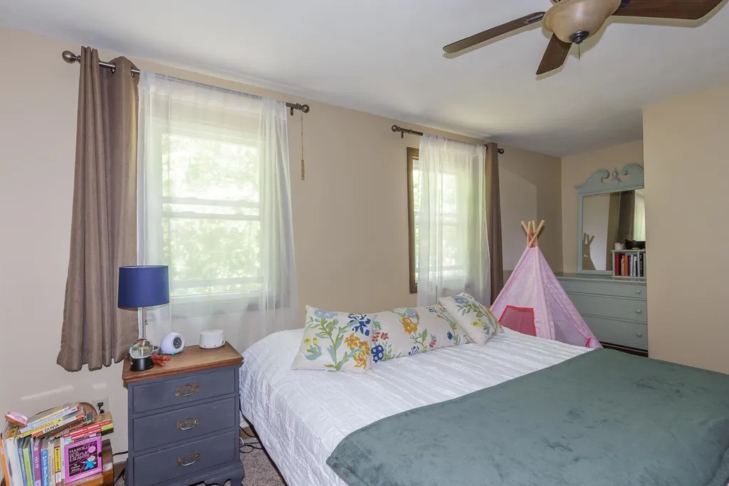 496 E Dunbarton Road Goffstown NH 03045