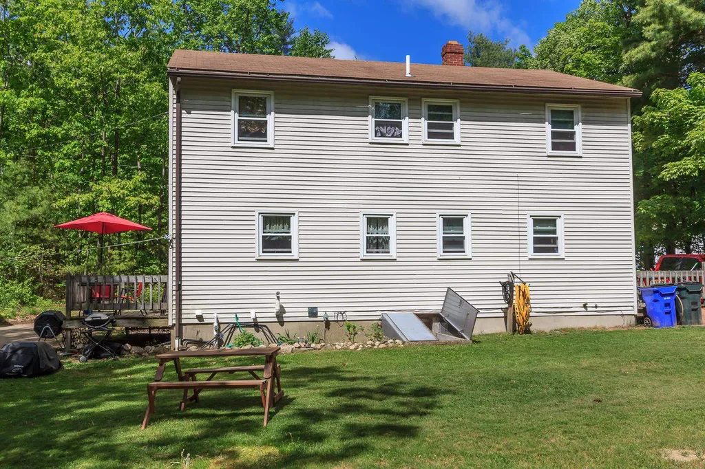 496 E Dunbarton Road Goffstown NH 03045