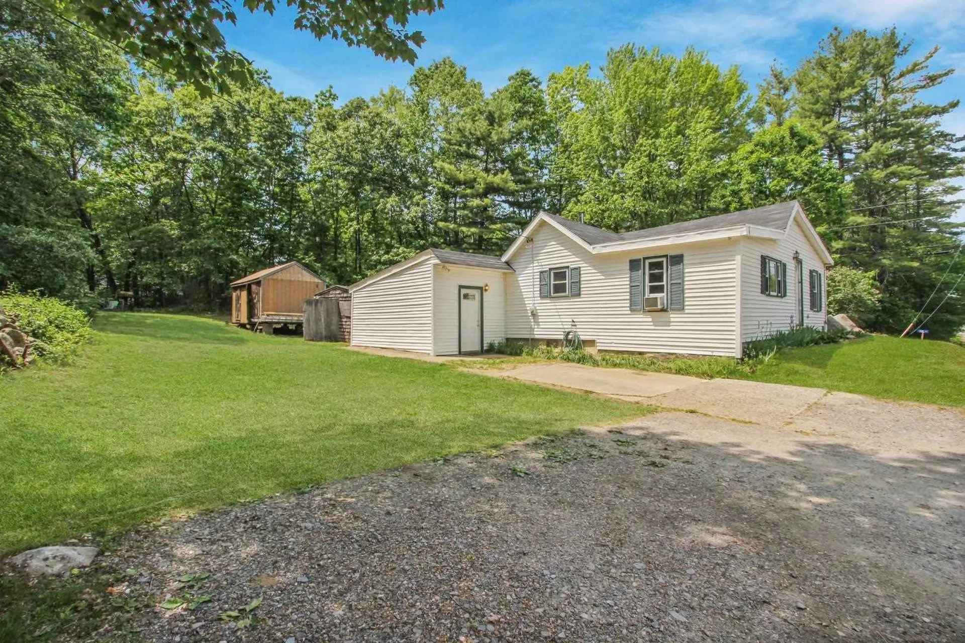 27 Beede Road Epping NH 03042