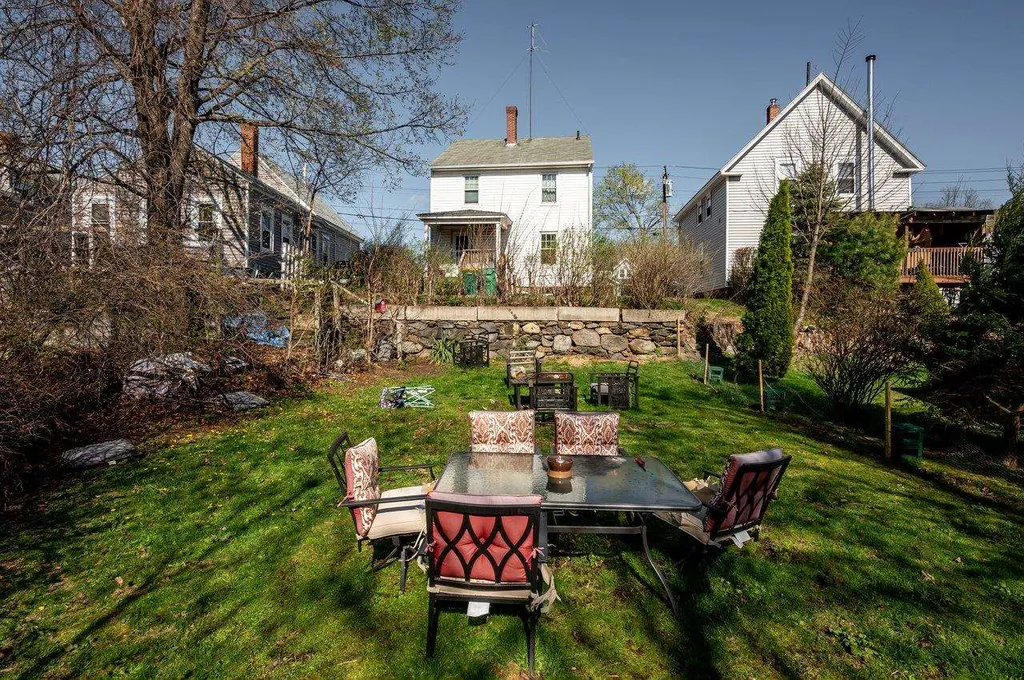 112 Wakefield Street Rochester NH 03867
