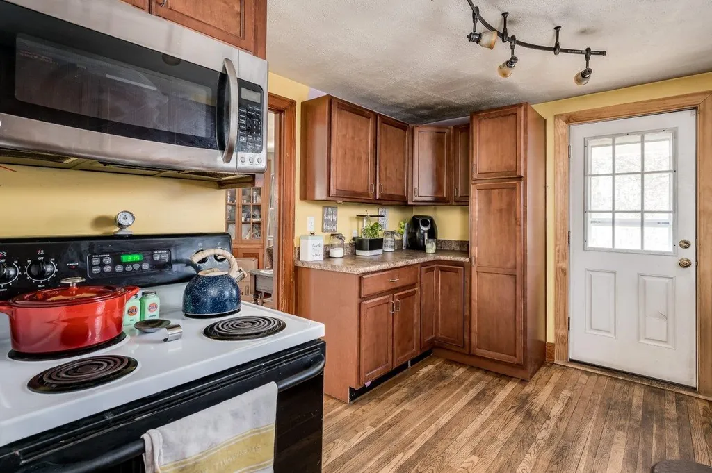 112 Wakefield Street Rochester NH 03867