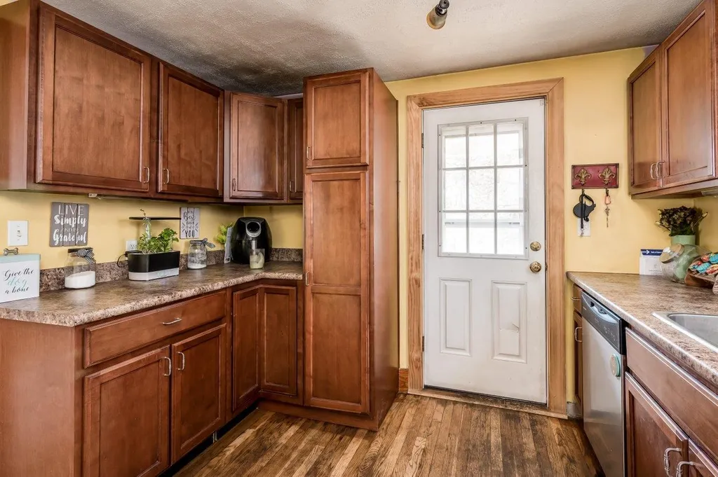 112 Wakefield Street Rochester NH 03867