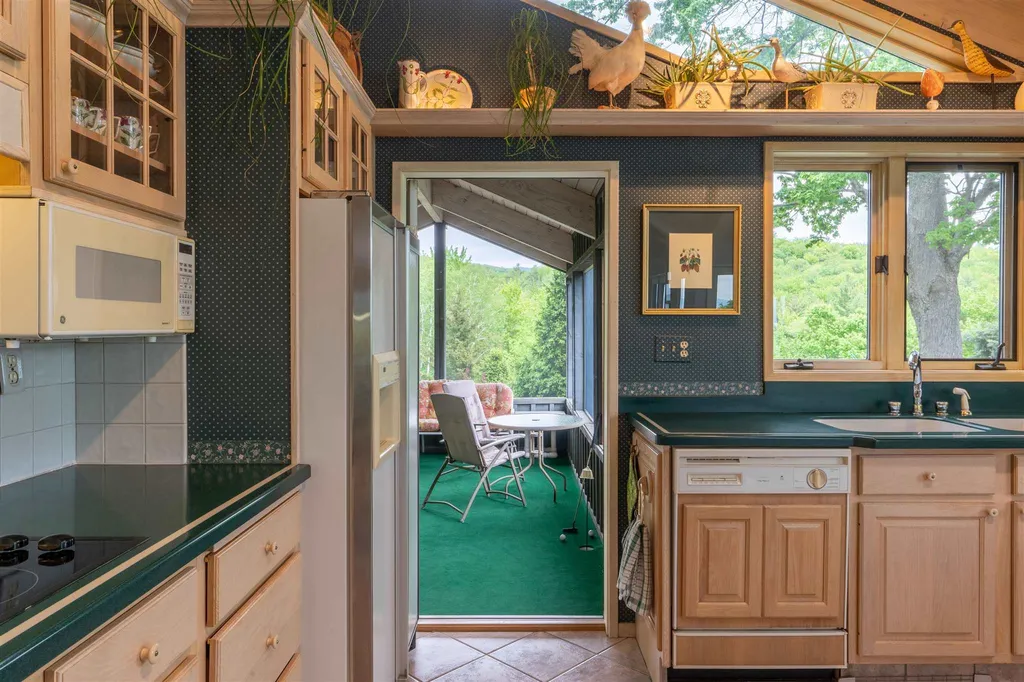593 Upper Meehan Road Bristol VT 05443
