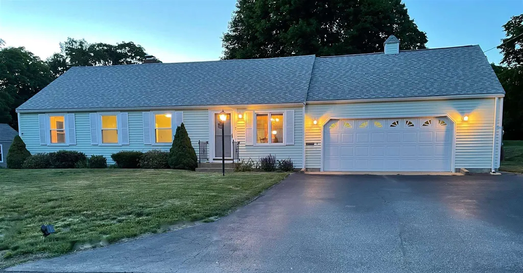 7 Lowell Avenue Dover NH 03820