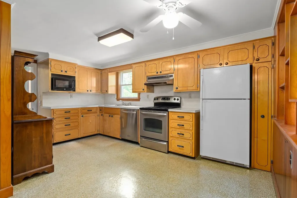 7 Lowell Avenue Dover NH 03820