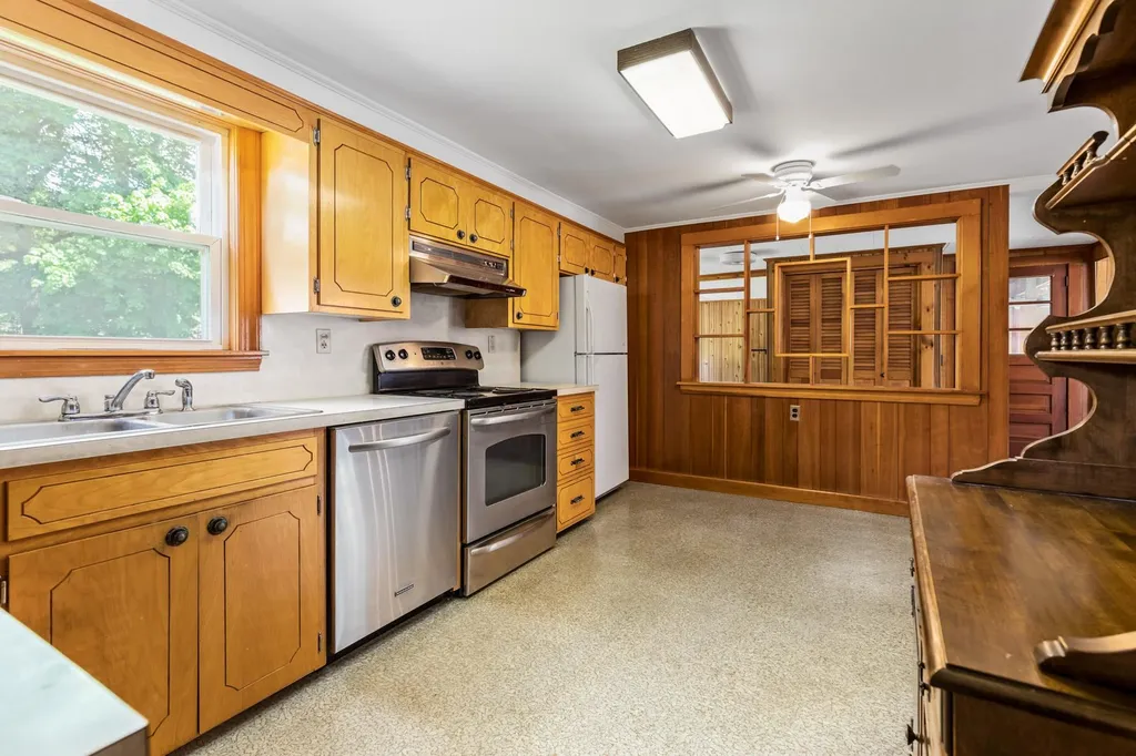 7 Lowell Avenue Dover NH 03820