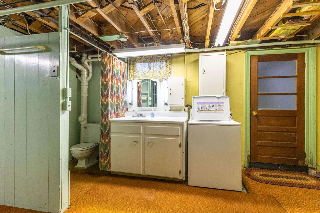7 Lowell Avenue Dover NH 03820