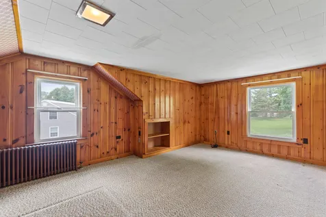 7 Lowell Avenue Dover NH 03820