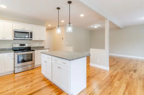 5b Horizon Drive Londonderry NH 03053